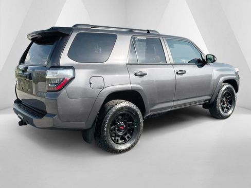 Used 2021 Toyota 4Runner Venture w/ Moonroof Package AWD/4WD image 9
