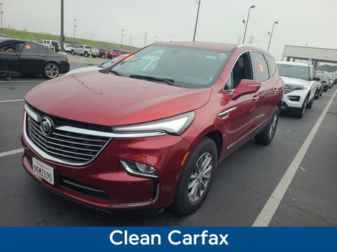 Used 2024 Buick Enclave Premium image 2