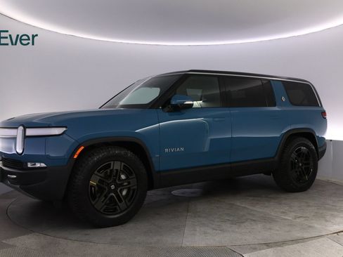 Used 2024 Rivian R1S Adventure AWD/4WD image 18