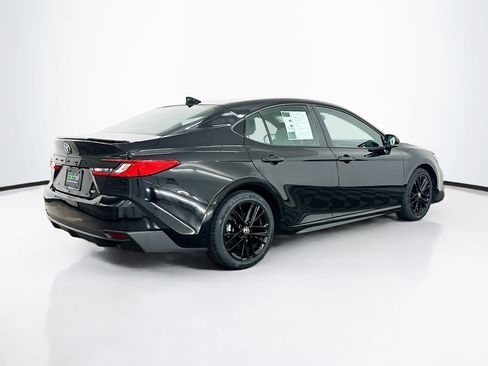 Used 2025 Toyota Camry SE FWD image 9