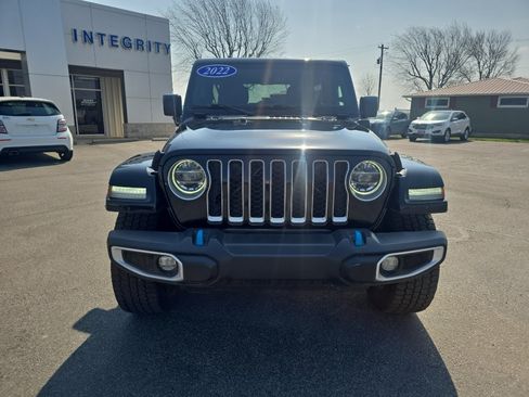 Used 2022 Jeep Wrangler Unlimited Sahara w/ Cold Weather Group AWD/4WD image 3