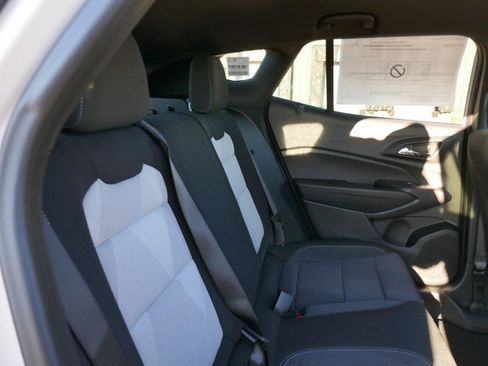 New 2026 Chevrolet Trax RS image 10