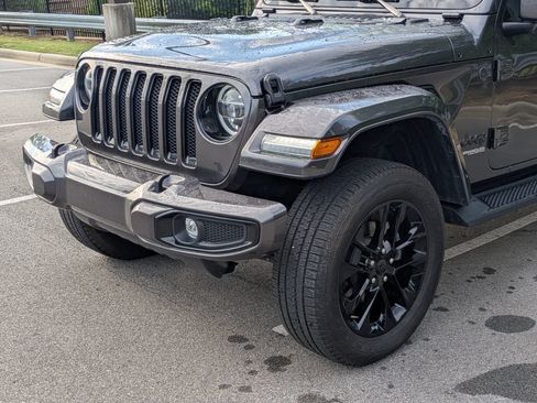 Used 2021 Jeep Wrangler Unlimited Sahara AWD/4WD image 10