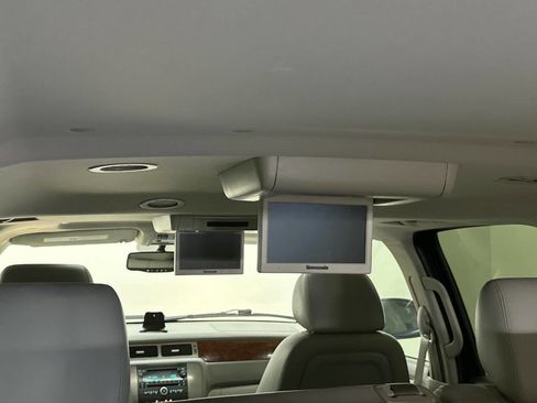 Used 2013 GMC Yukon XL SLT w/ SLT-2 Equipment Package image 26