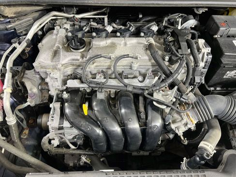 Used 2021 Toyota Corolla LE w/ Carpet Mat Package (TMS) FWD image 27