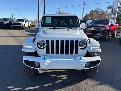 Used 2021 Jeep Wrangler Unlimited Sahara image 8