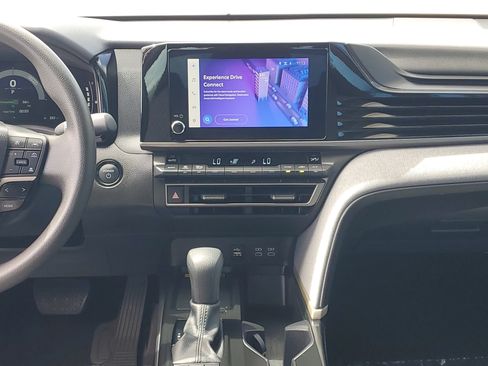 Certified 2025 Toyota Camry LE FWD image 17