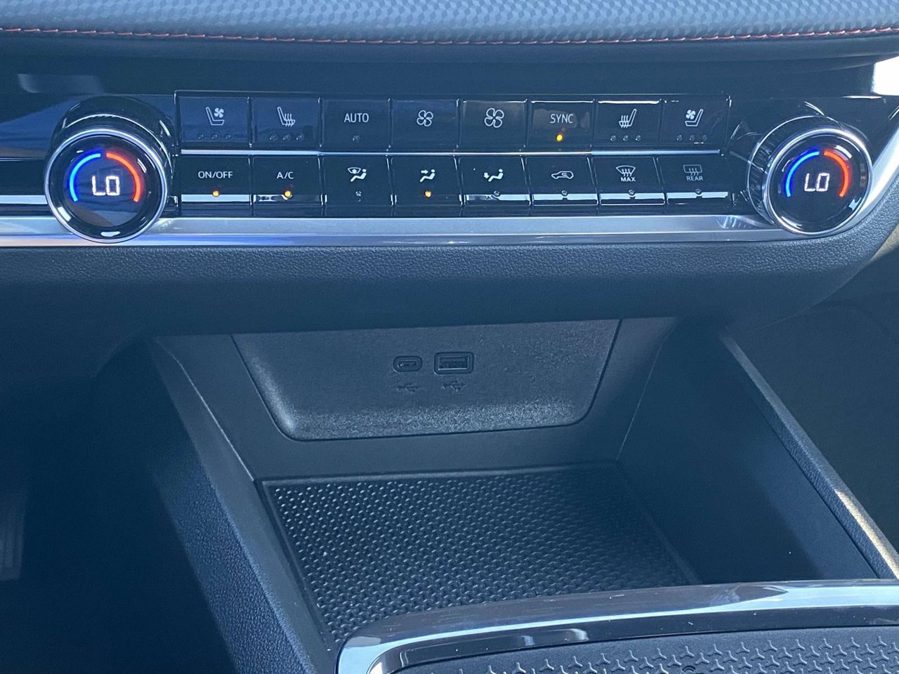 New 2026 Chevrolet Equinox RS w/ Convenience Package III FWD image 28