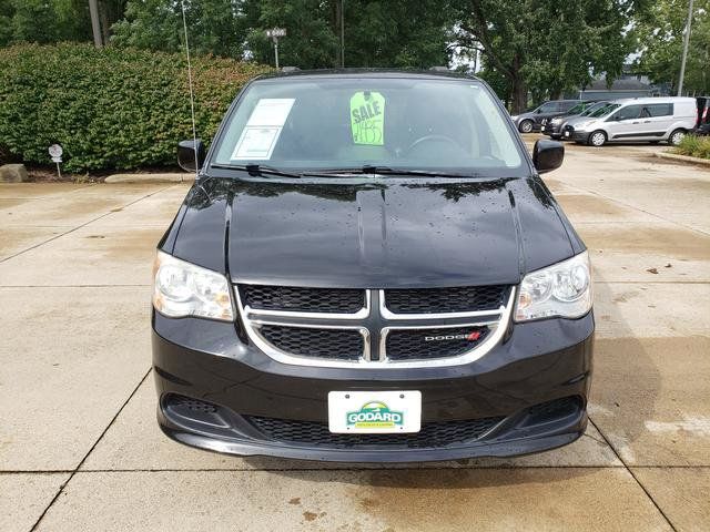 Used 2016 Dodge Grand Caravan SXT FWD image 2