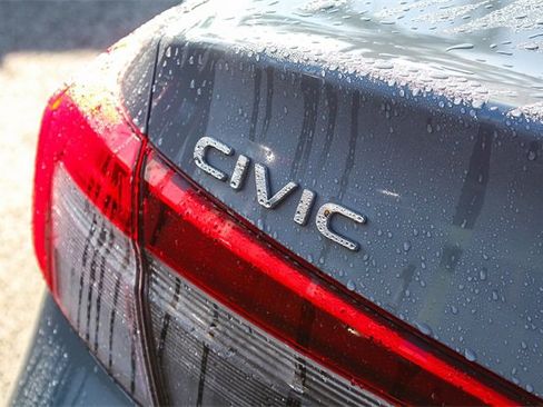 Used 2024 Honda Civic Sport image 9