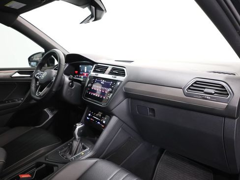 Used 2022 Volkswagen Tiguan SE R-Line FWD image 23