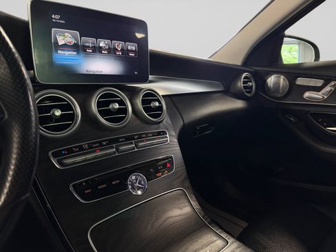 Used 2015 Mercedes-Benz C 300 4MATIC Sedan w/ Multimedia Package image 19