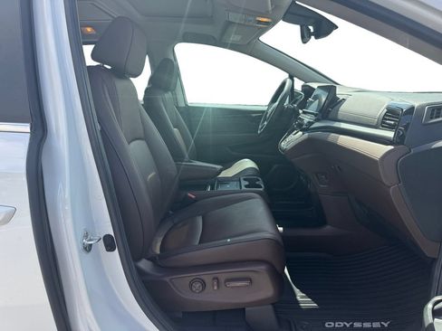Used 2025 Honda Odyssey Touring image 15