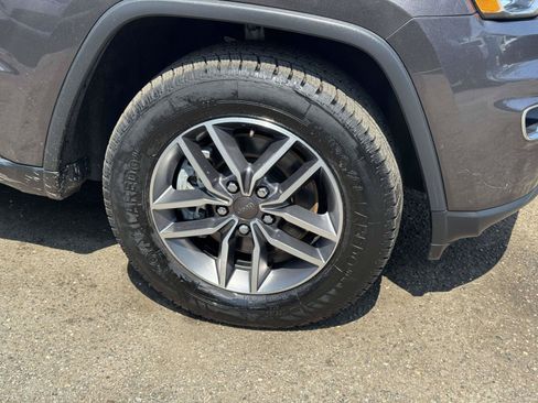 Used 2021 Jeep Grand Cherokee Limited AWD/4WD image 9