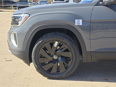 New 2026 Volkswagen Atlas SE image 5