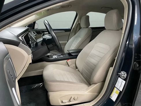Used 2020 Ford Fusion SE FWD image 10