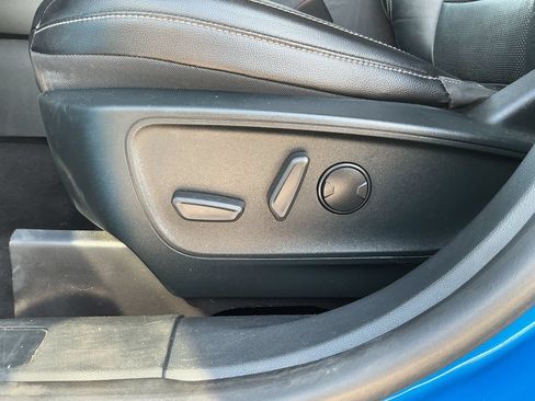 Used 2020 Ford Escape Titanium AWD/4WD image 25