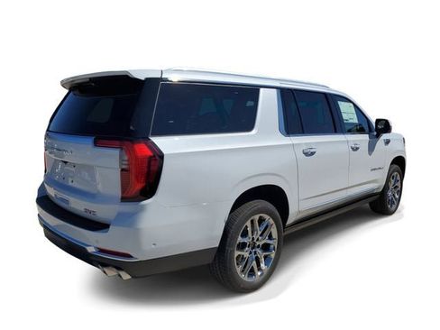 New 2026 GMC Yukon XL Denali w/ Sun & Power Step Package image 5