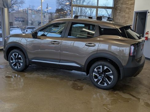 New 2026 Nissan Kicks SV image 2