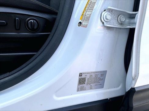 Used 2024 Chevrolet Equinox LT AWD/4WD image 32