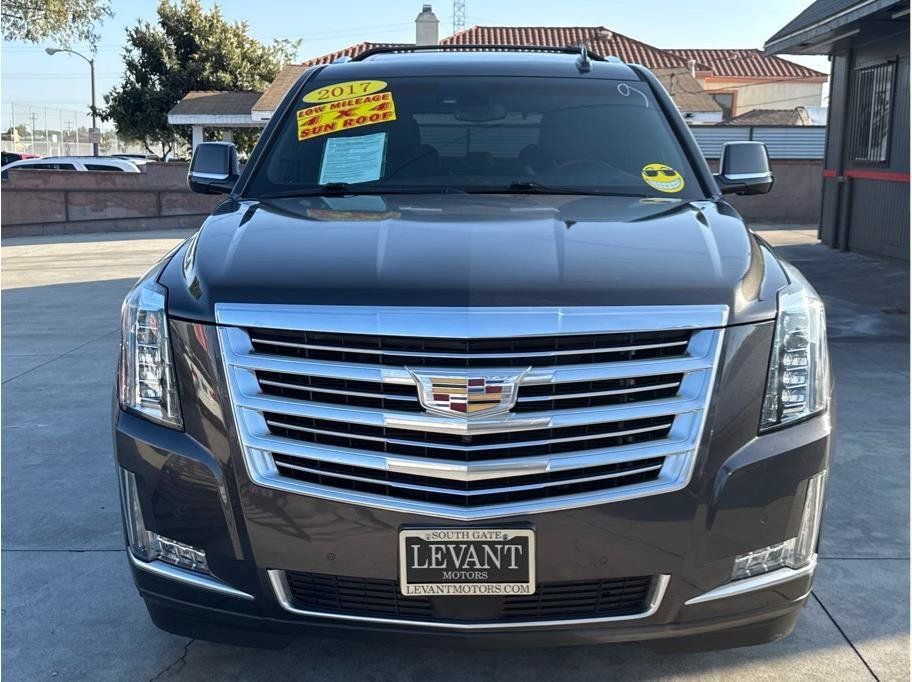 Used 2017 Cadillac Escalade Platinum AWD/4WD image 2