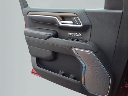 Used 2024 Chevrolet Silverado 1500 High Country w/ High Country Premium Package image 20