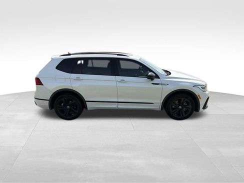 Used 2023 Volkswagen Tiguan SE R-Line FWD image 2