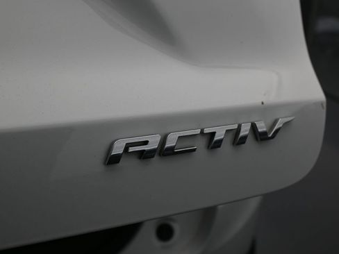 Used 2025 Chevrolet Trax ACTIV FWD image 33
