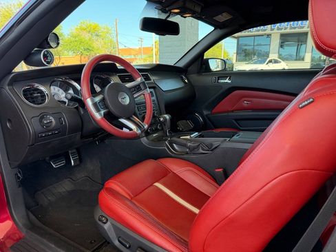 Used 2010 Ford Mustang GT RWD image 6
