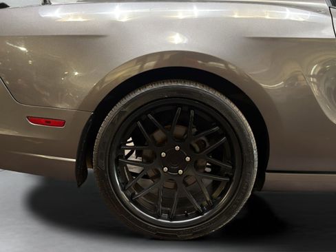Used 2014 Ford Mustang GT image 34