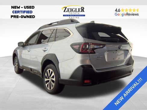 Used 2023 Subaru Outback Premium AWD/4WD image 2