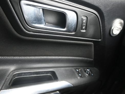 Used 2022 Ford Mustang GT w/ Black Accent Package RWD image 14