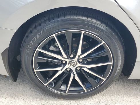 Used 2023 Toyota Camry SE image 7