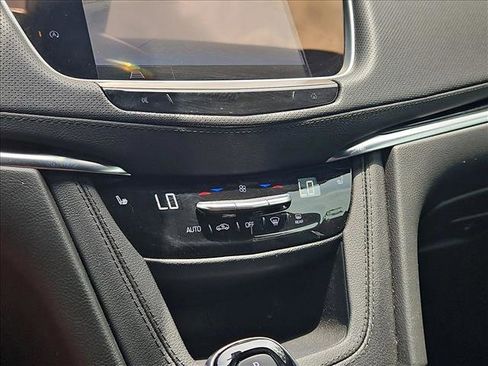 Used 2024 Cadillac XT6 Luxury FWD image 13