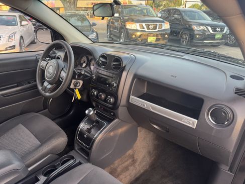 Used 2015 Jeep Compass Sport w/ Power Value Group image 17