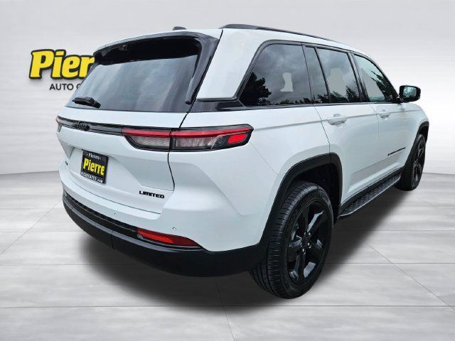 Used 2024 Jeep Grand Cherokee Limited w/ Luxury Tech Group II AWD/4WD image 5