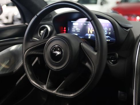 Used 2023 McLaren GT RWD image 26