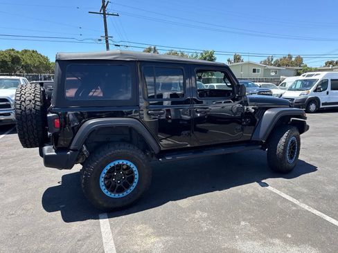 Used 2022 Jeep Wrangler Unlimited Sport AWD/4WD image 10