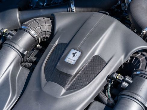 Certified 2019 Ferrari Portofino image 24