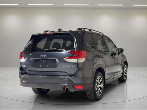 Used 2019 Subaru Forester Premium AWD/4WD image 3