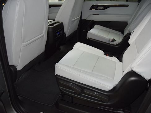 New 2026 Chevrolet Suburban Premier w/ Sun And Tow Package image 43