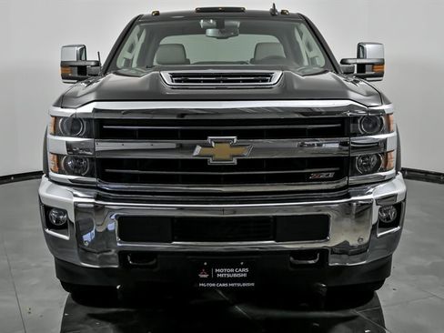 Used 2019 Chevrolet Silverado 2500 LTZ w/ Duramax Plus Package image 4