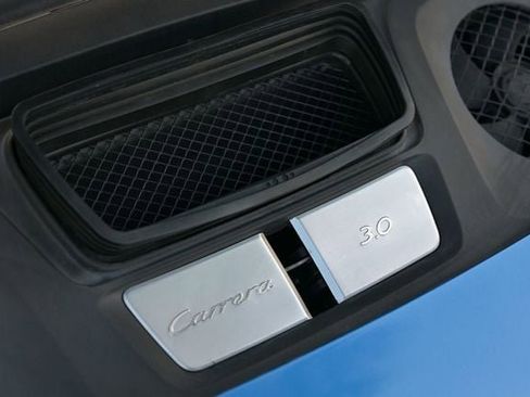 Used 2017 Porsche 911 Carrera image 18