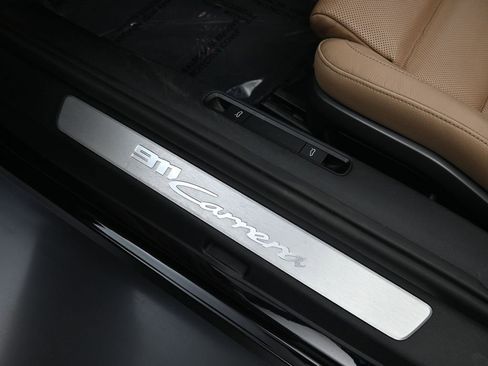 Certified 2022 Porsche 911 Carrera image 25