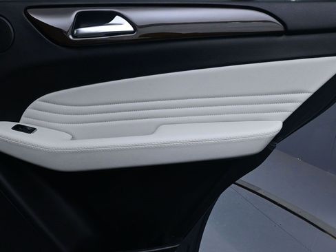 Used 2019 Mercedes-Benz GLE 43 AMG 4MATIC Coupe image 26