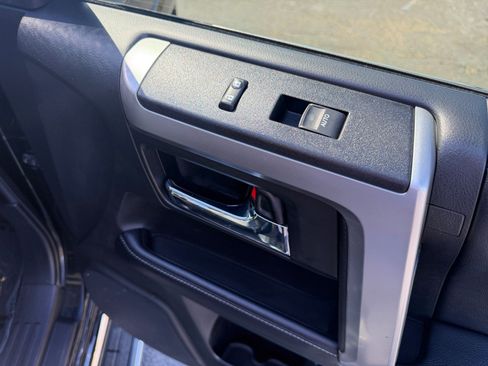 Used 2019 Toyota 4Runner Limited w/ Four Season Floor Mat Package AWD/4WD image 16