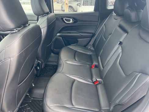 Used 2025 Jeep Compass Limited w/ High Altitude Package image 9
