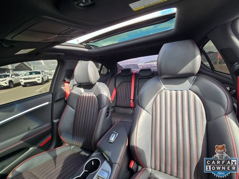Used 2023 Genesis G70 2.0T w/ Sport Prestige Package RWD image 27