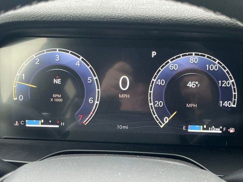New 2025 Jeep Grand Cherokee Laredo X w/ Luxury Tech Group I AWD/4WD image 16