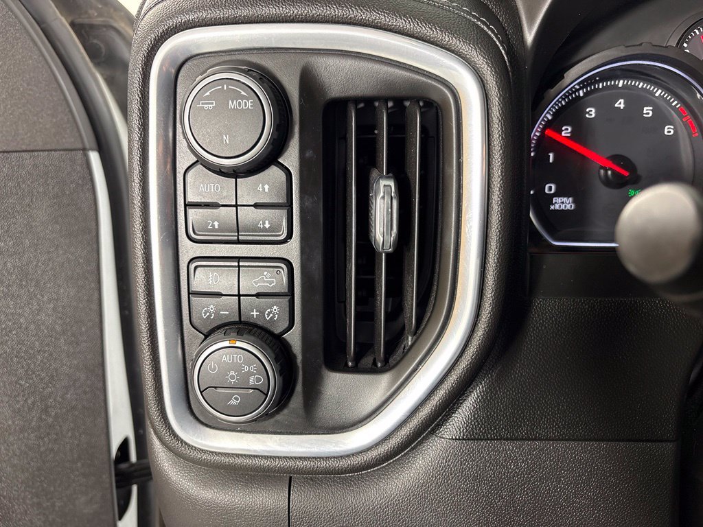 Certified 2022 Chevrolet Silverado 1500 LT Trail Boss w/ LT Trail Boss Premium Package AWD/4WD image 31